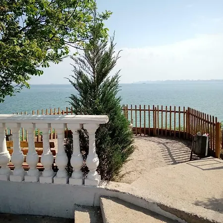Apartment Квартира У Моря. Золотая Эра. Крыжановка *